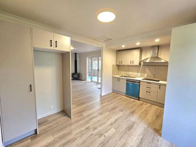 8 Hutchins Street 10858_2