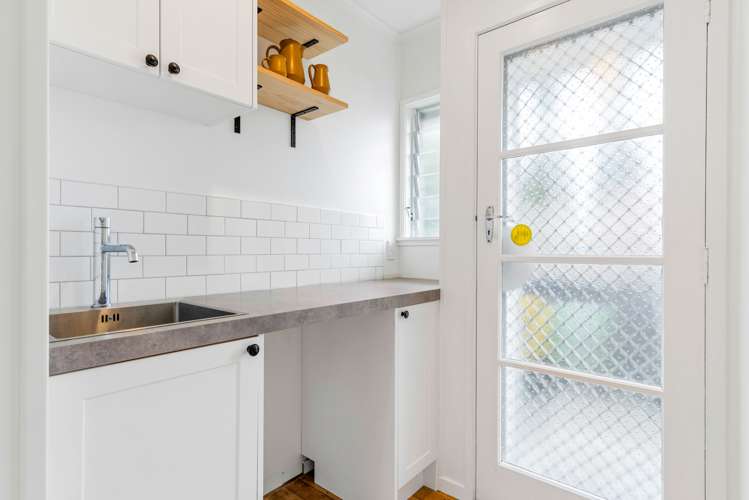 2/42 Chartwell Avenue Glenfield_17