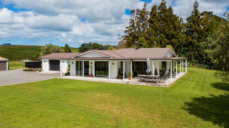 1137 Wimbledon Road Porangahau_3