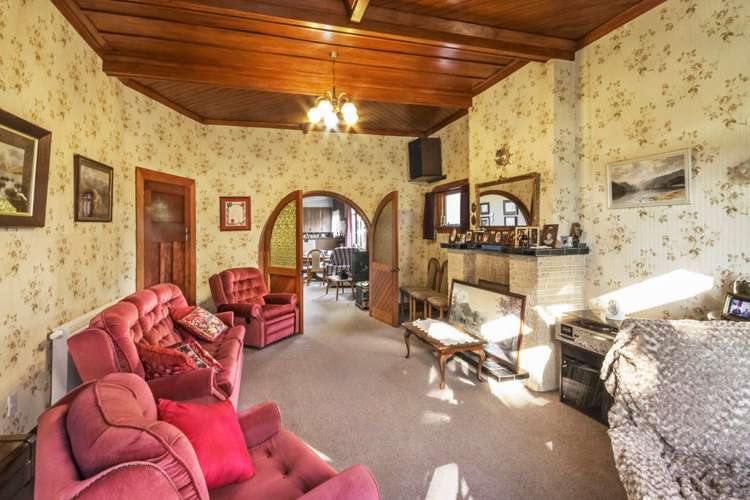 9 Black Road Otatara_4