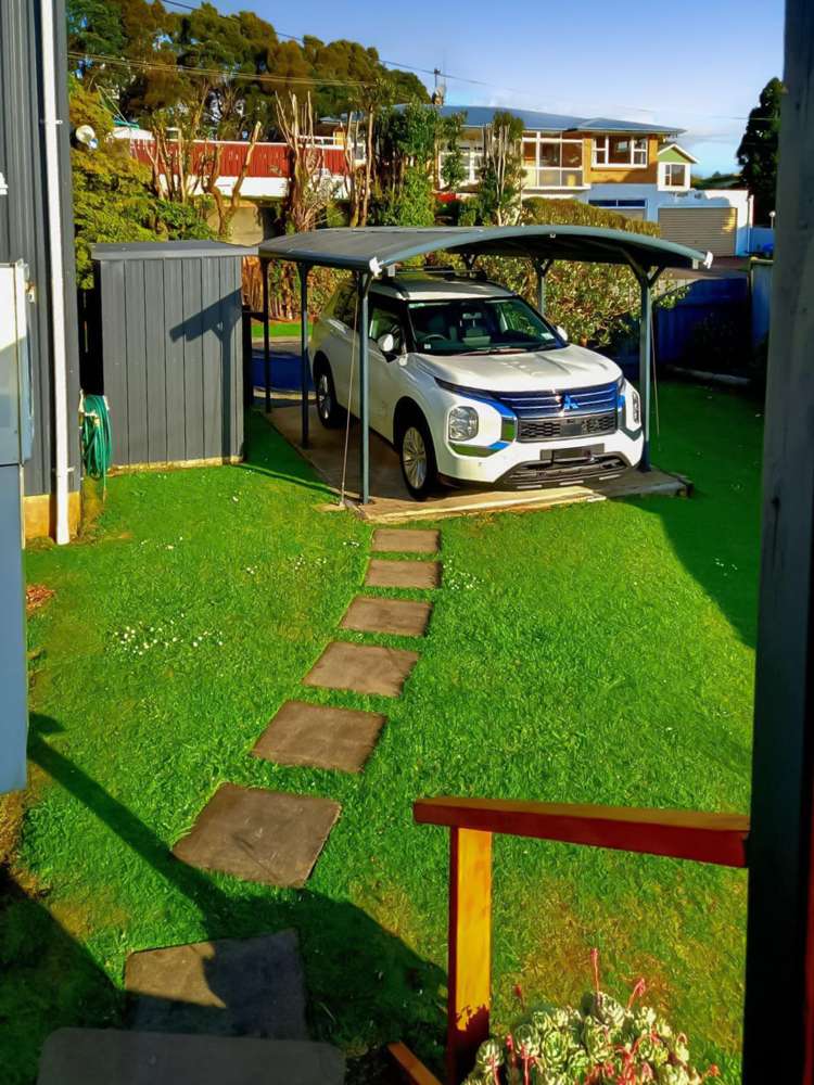 2 Waireka Road East Omata_44