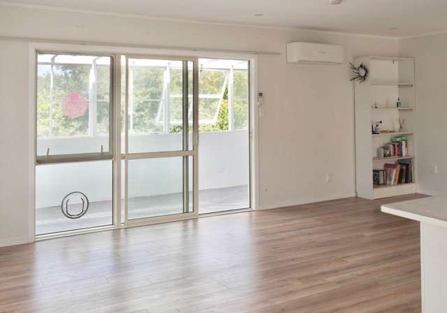 27 Marina Road Torbay_3