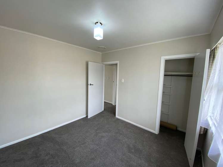 8 Carlson Crescent Silverdale_21