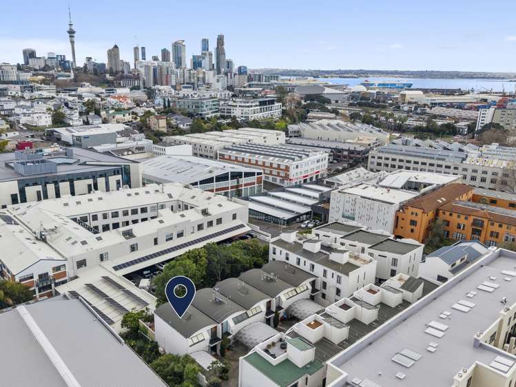 5p Cleveland Road Parnell_21