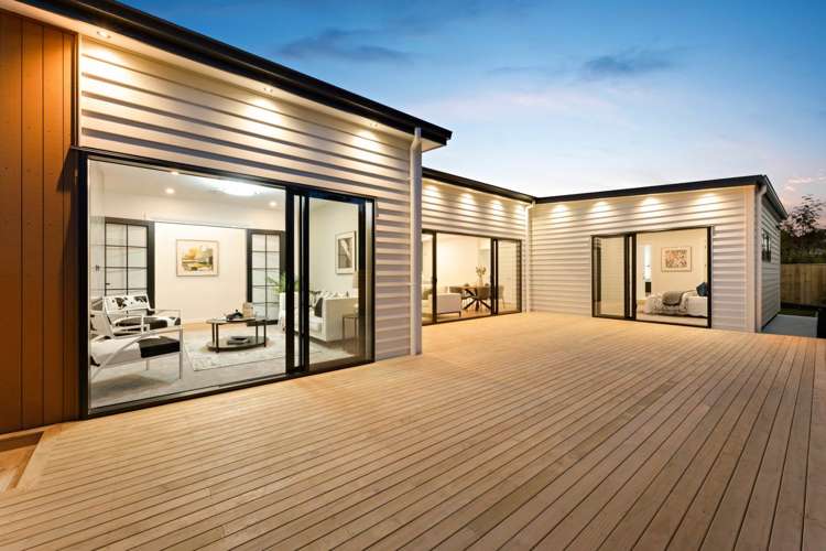 6 Barrel Crescent Swanson_2