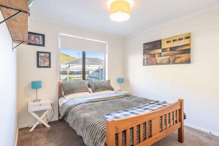 274 Ballintoy Park Drive Welcome Bay_13