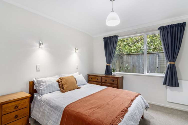 74 Washbourn Drive Richmond_12