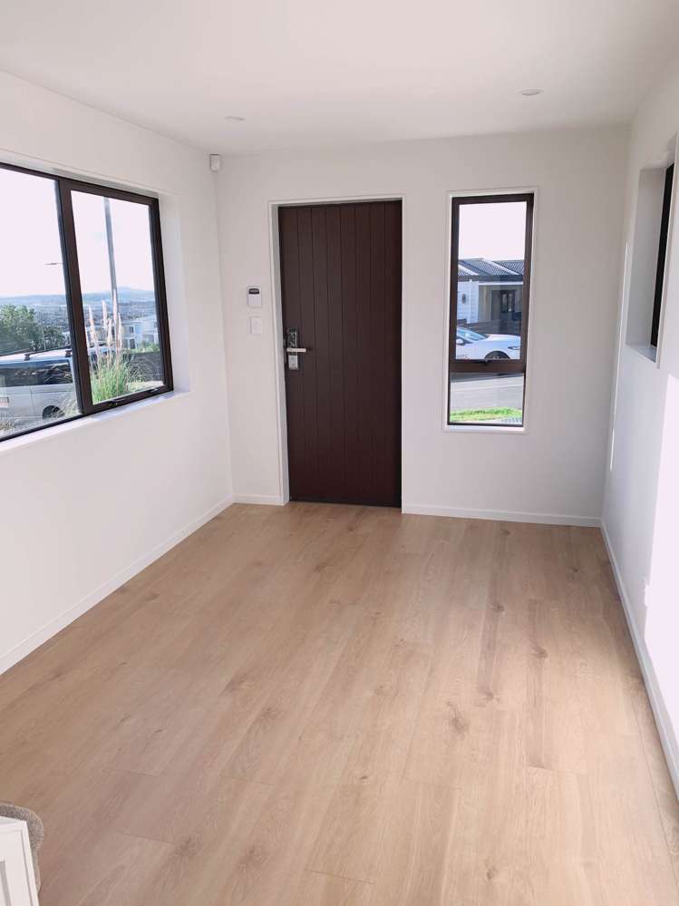 5 Puhakehake Place Flat Bush_8