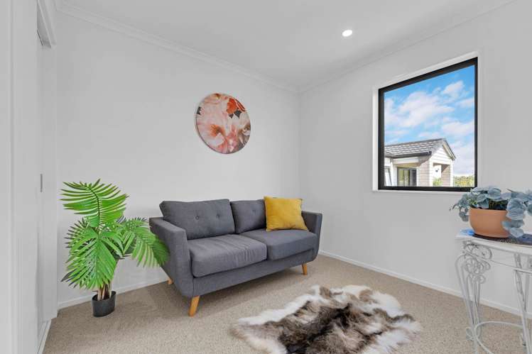 8b Gardiner Grove Mangere East_12
