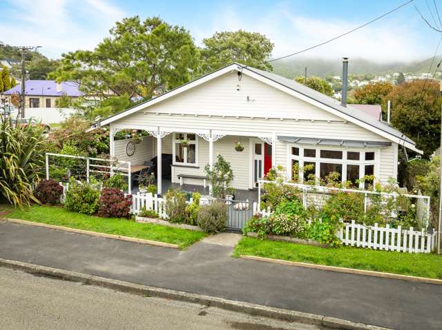 Cool Character Cottage near Karori Park