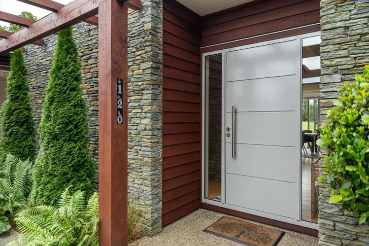 120 Myross Road Myross Bush_38