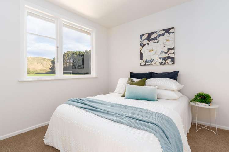 36 Waihora Crescent Waitangirua_8