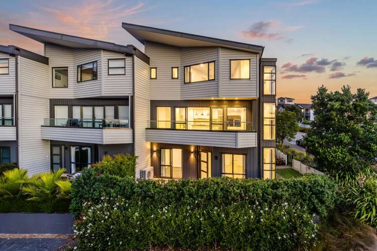 16 Moki Place Long Bay_23