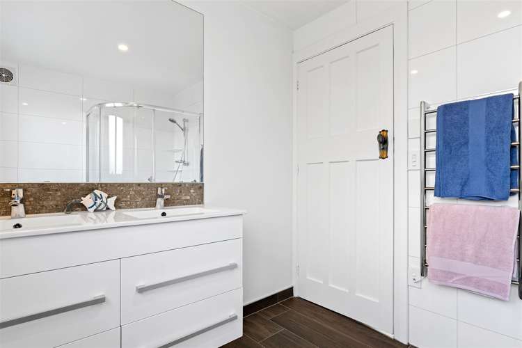 16 Taylors Avenue Bryndwr_13