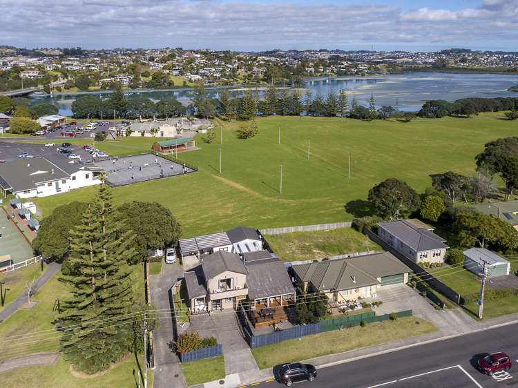 4 Centreway Road Orewa_2