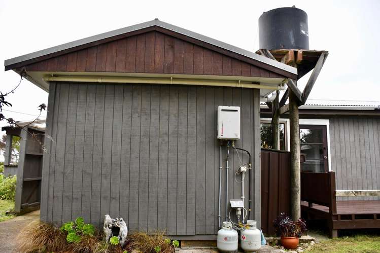 2 Hunter Street Karamea_19