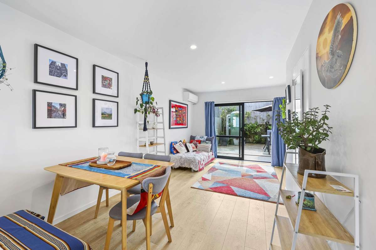 3/6 South Pacific Place_2