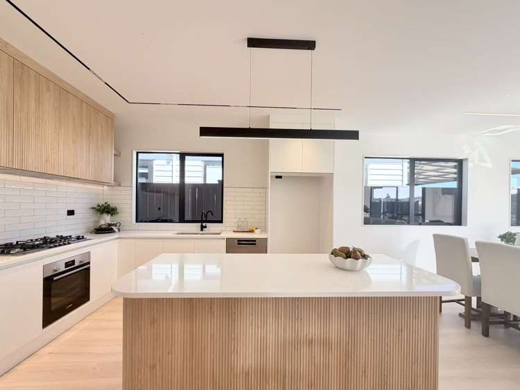 392 Te Taruna Drive_5