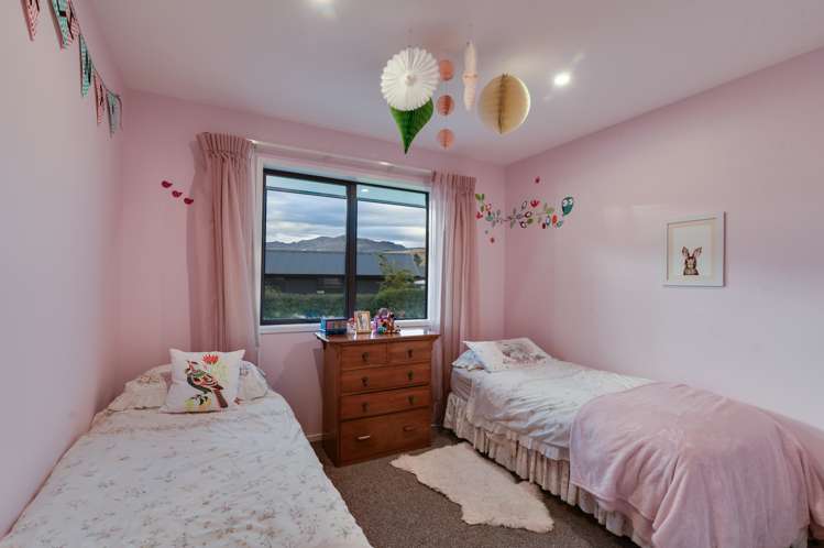 66 Myles Way Lower Shotover_11