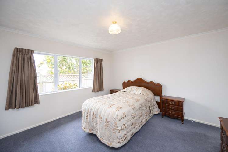 2 Perreau Court Feilding_5