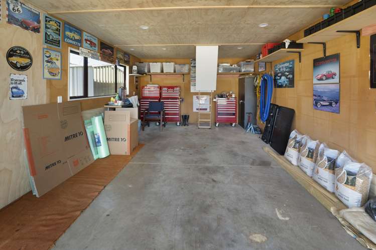 23 Stead Crescent Stoke_7