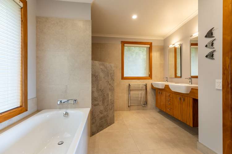 545 Hill Street South Hope_32