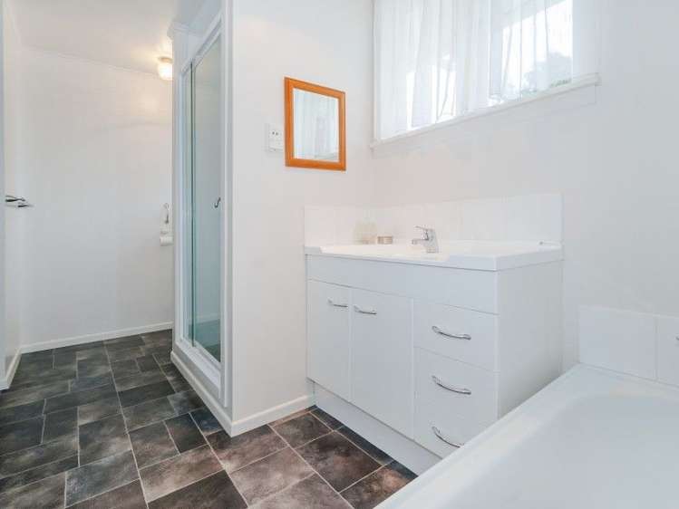 8 Whitemans Valley Road Whitemans Valley_12