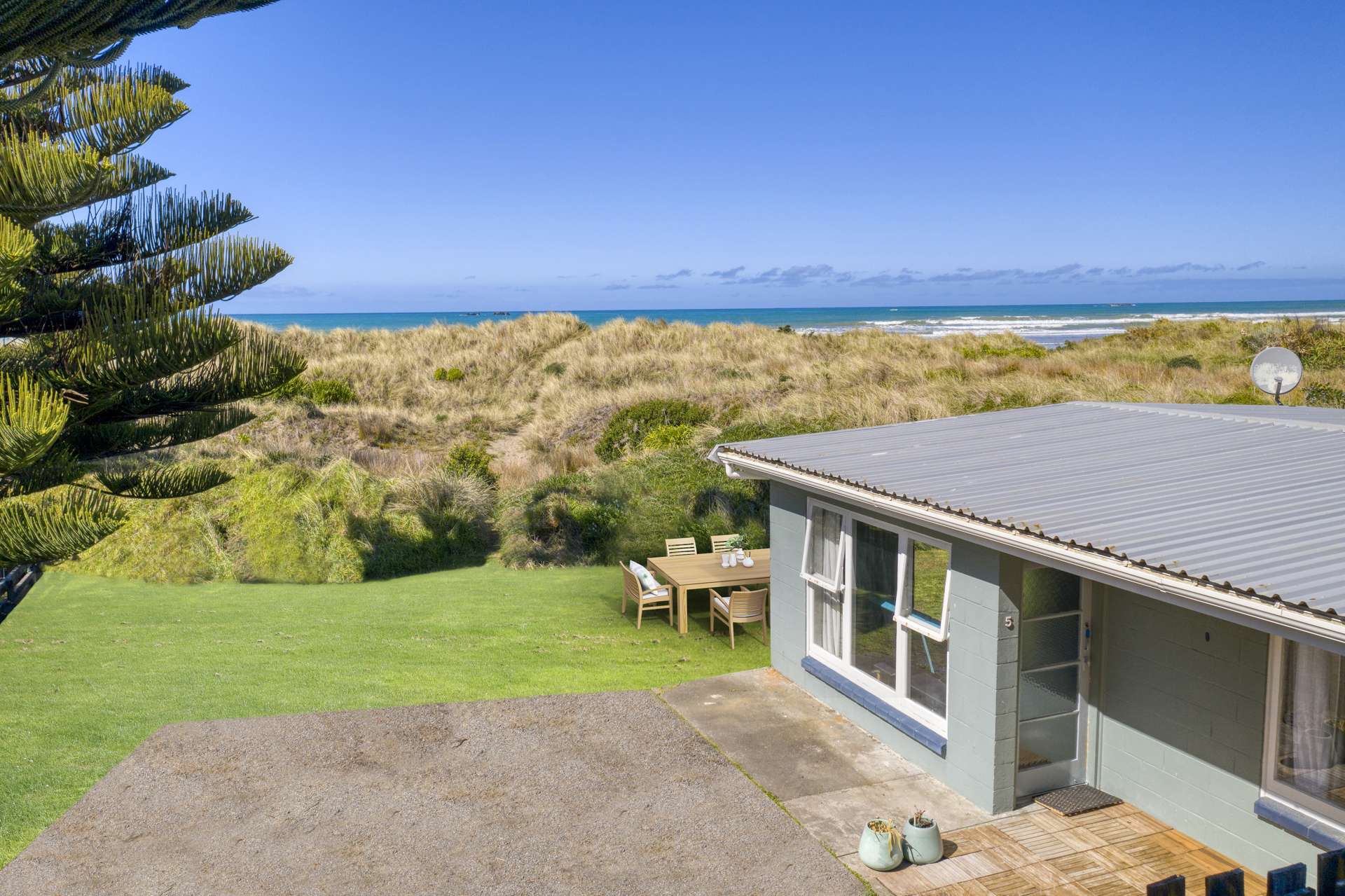 79e Blue Pacific Parade Riversdale Beach_0
