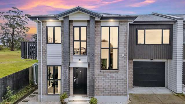 Modern 5-Bedroom Family Home with Reserve Access