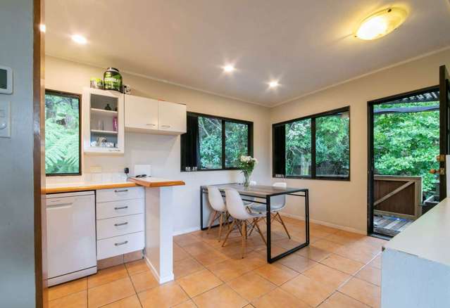 39 York Road Titirangi_4