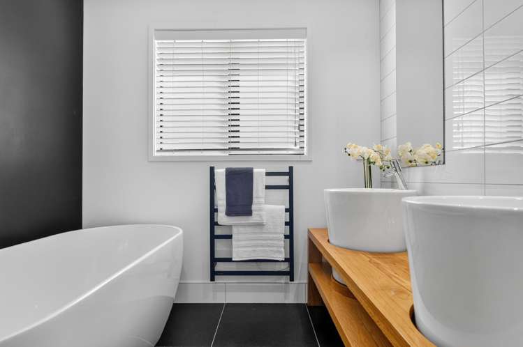 34 Alan Livingston Drive Cambridge_11