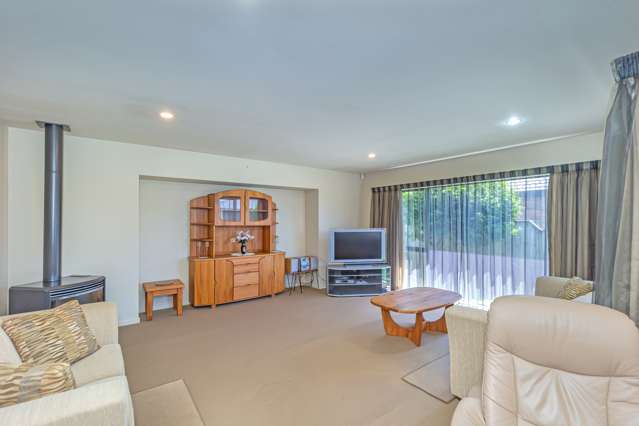 8 Campbell Grove Levin_3