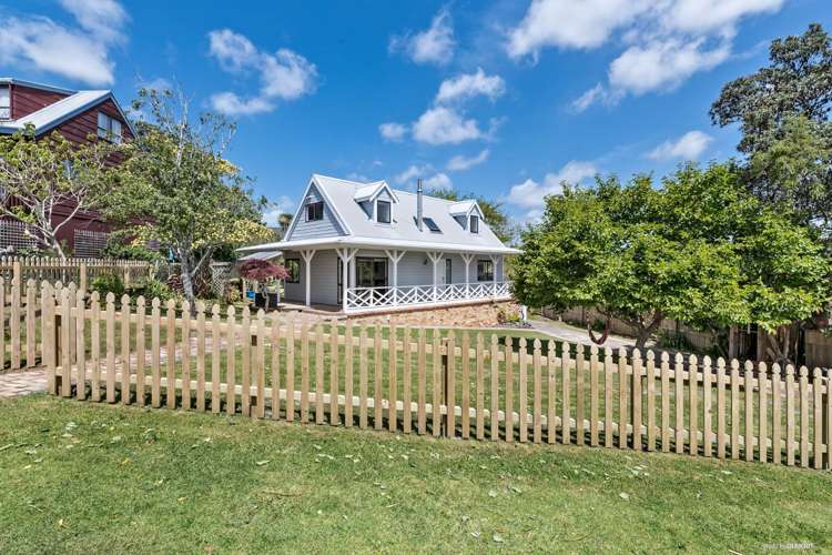 5 Lucy Foster Lane Red Beach_6