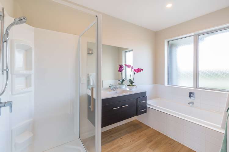 31 Leyland Crescent Swannanoa_13