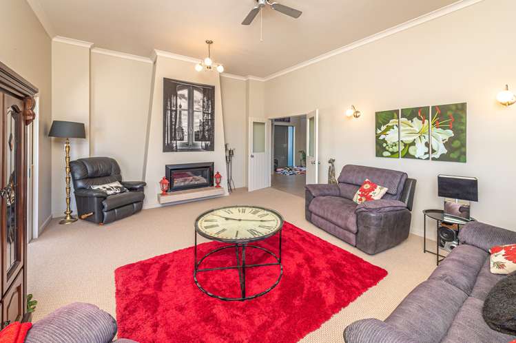 4 Lithgow Drive Otamatea_6