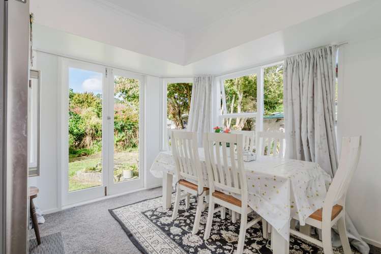 44 Garden Heights Avenue Glenview_7