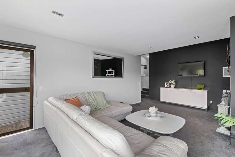 2/103 Horoeka Street Stokes Valley_21