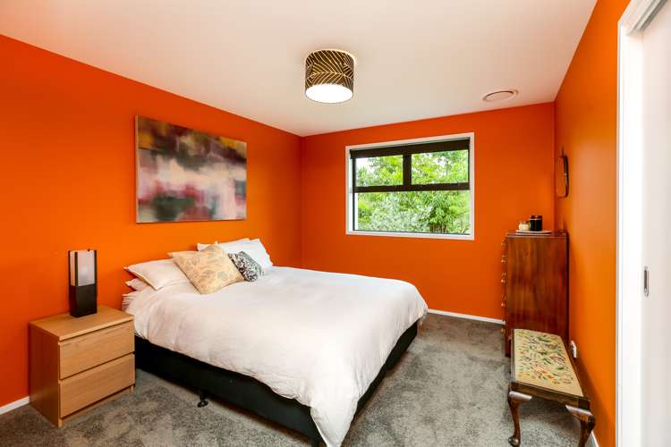 8a Sampson Avenue Waiwhakaiho_14