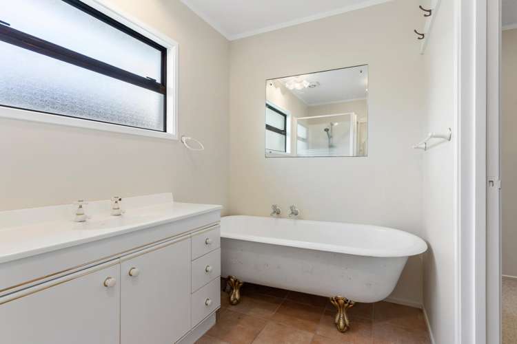 115 Linton Crescent Whangamata_24