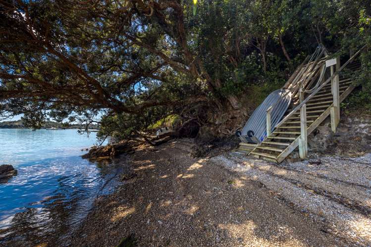 1 Kennedy Point Road Surfdale_33