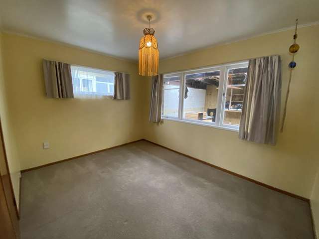 33 Ogle Crescent 11601_2