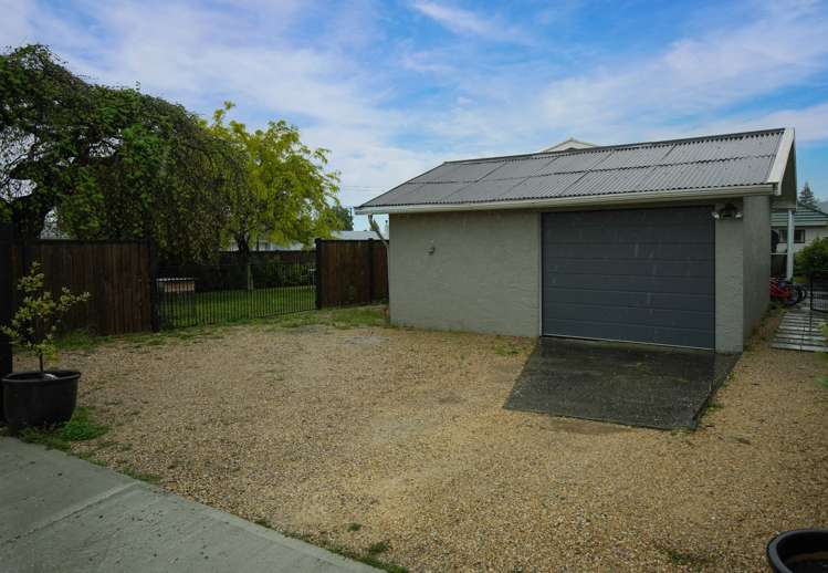 39 Neale Avenue Stoke_5