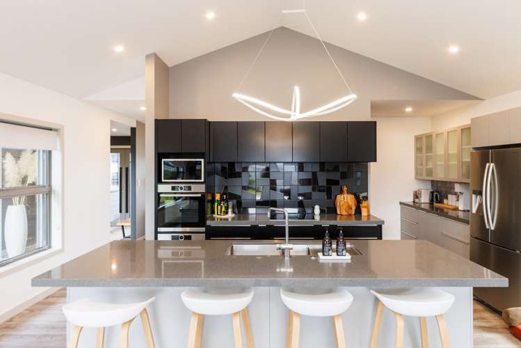 10 Mediterranean Grove Fitzherbert_13