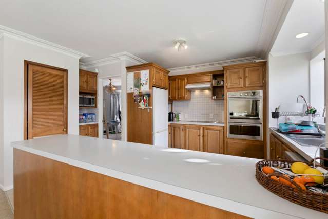 84 Mirrabooka Avenue Botany Downs_2