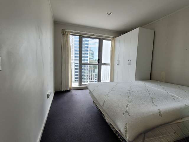 8 Bankside Street 10015_4