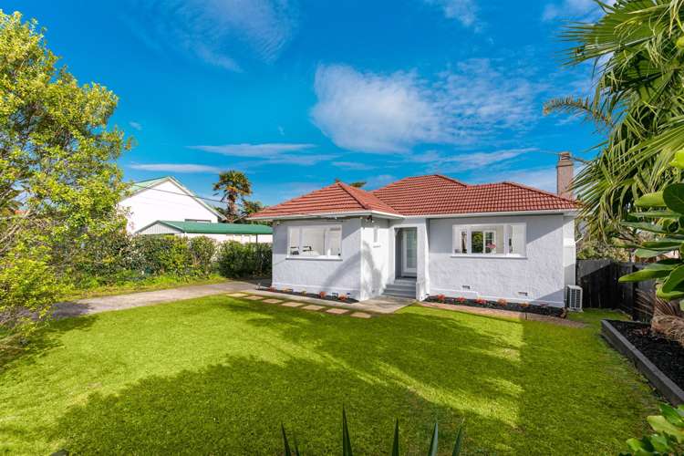 79 Astley Avenue New Lynn_16