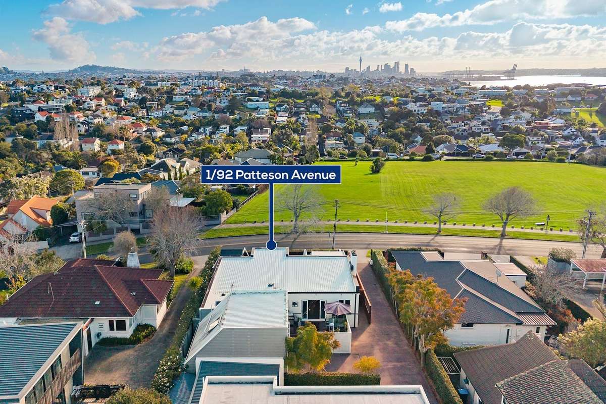Exceptional Family Living Opposite Reserve 2