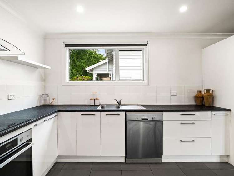 272 Oxford Street South Dunedin_8