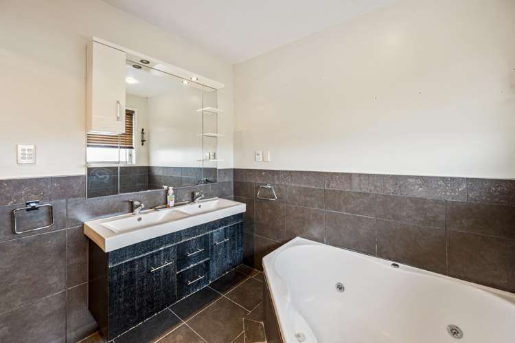 5 Rameses Place Pomare_11