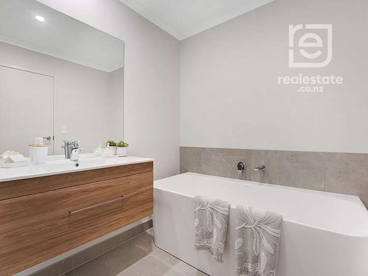 8 Orawahi Road Glenbrook_18
